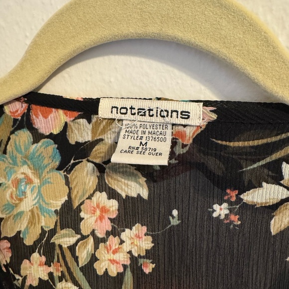 Notations floral, sheer button up tank! - Picture 3 of 4